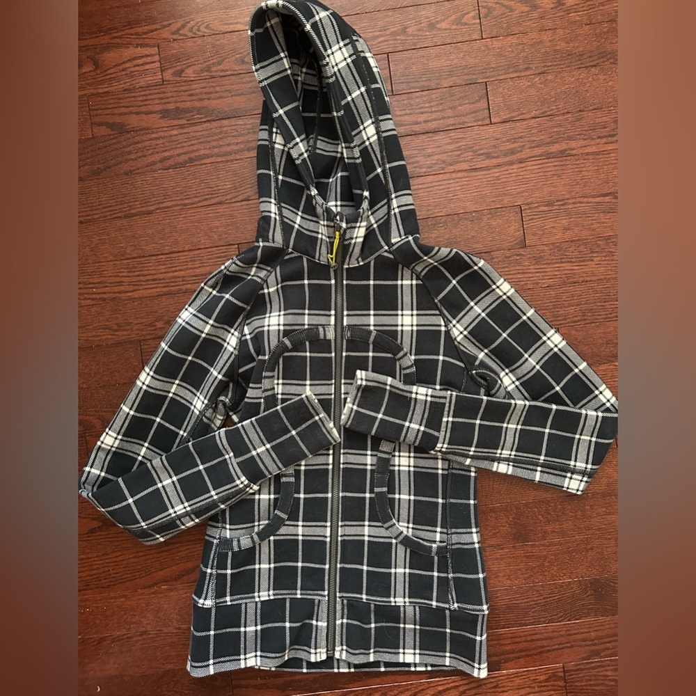 EUC lululemon Scuba Hoodie II Varsity Plaid Size 4